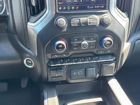 Used 2020 Chevrolet Silverado 1500 RST image 33