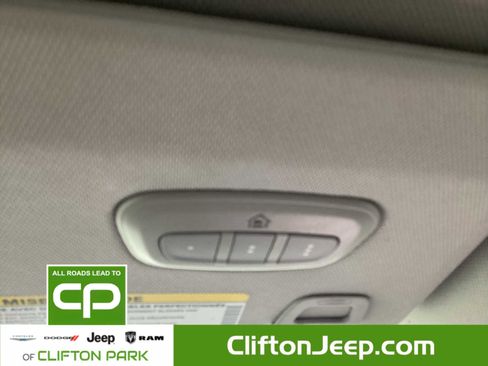 Used 2023 Jeep Grand Cherokee 30th Anniversary image 32