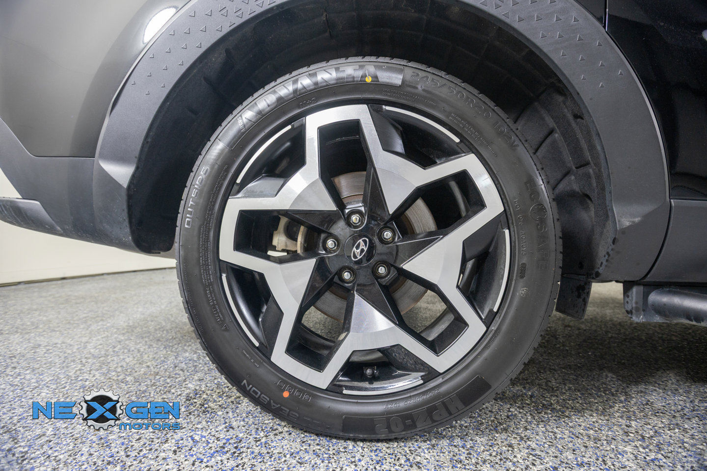 Used 2023 Hyundai Santa Cruz Limited AWD/4WD image 46