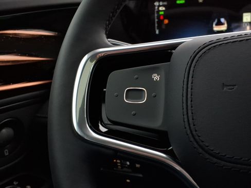 New 2026 Lincoln Nautilus Reserve image 23