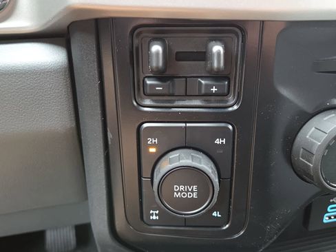 New 2026 Ford F250 XLT w/ XLT Premium Package image 36