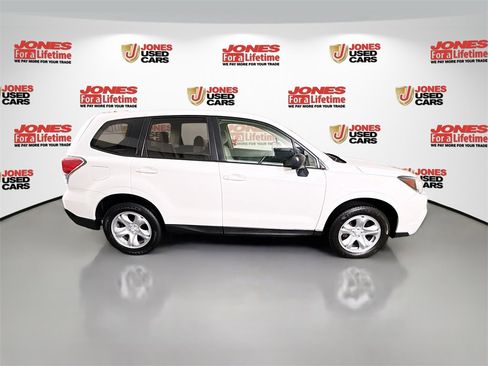 Used 2017 Subaru Forester 2.5i image 15