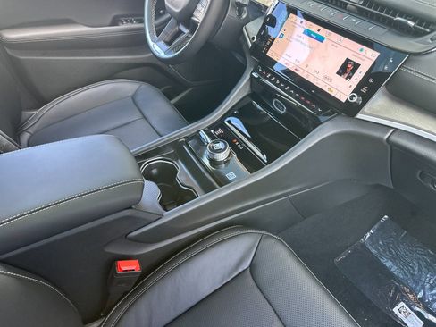 New 2026 Jeep Grand Cherokee L Limited AWD/4WD image 15