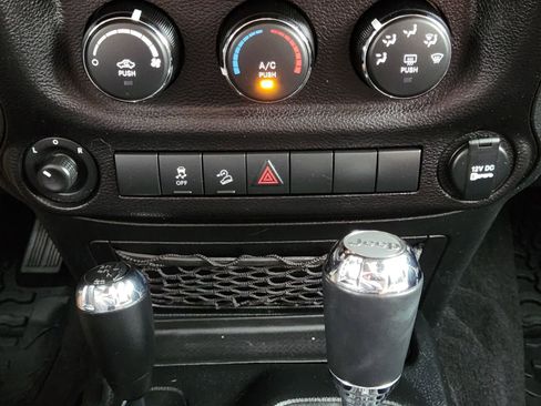 Used 2018 Jeep Wrangler Unlimited Sport S AWD/4WD image 20