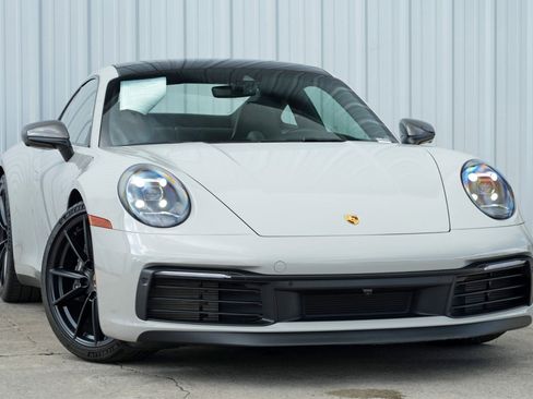 Used 2024 Porsche 911 Carrera T image 4