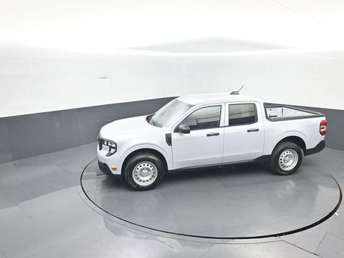 New 2026 Ford Maverick XL image 18