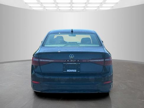 Used 2025 Volkswagen Jetta Sport FWD image 6