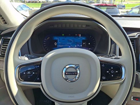 Certified 2024 Volvo XC90 B5 Plus w/ Protection Package Premier AWD/4WD image 21
