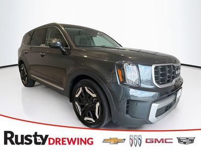 Used 2023 Kia Telluride S w/ S Sunroof Package