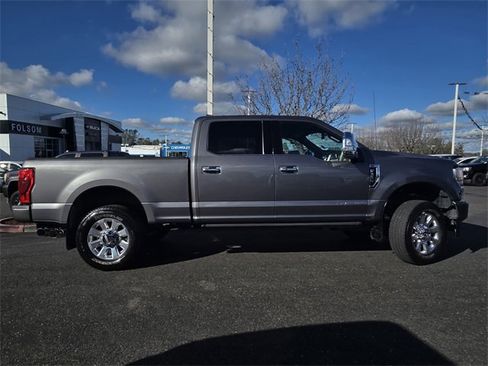 Used 2021 Ford F350 Platinum image 3