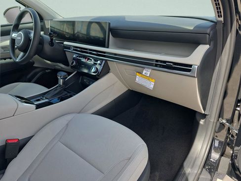 New 2026 Hyundai Tucson SEL FWD image 17