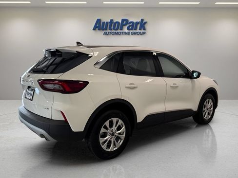 Certified 2023 Ford Escape Active AWD/4WD image 7