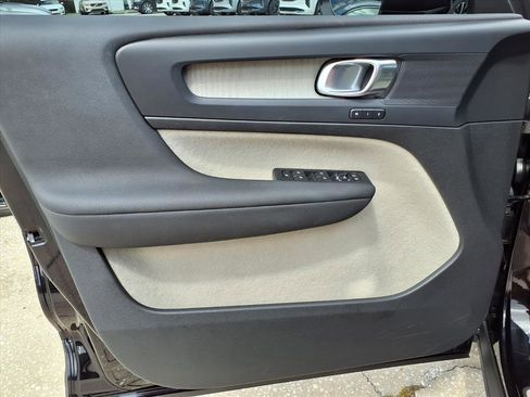 Certified 2024 Volvo XC40 B5 Plus image 22