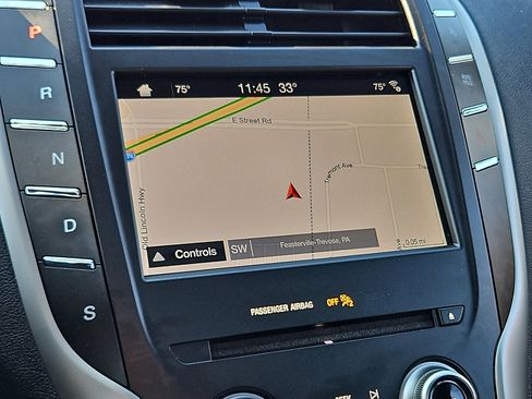 Used 2019 Lincoln MKC Reserve image 17