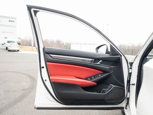 Used 2019 Honda Accord Sport image 46