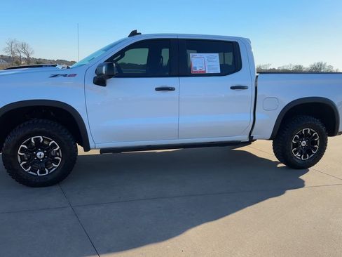 Used 2025 Chevrolet Silverado 1500 ZR2 w/ Technology Package AWD/4WD image 5