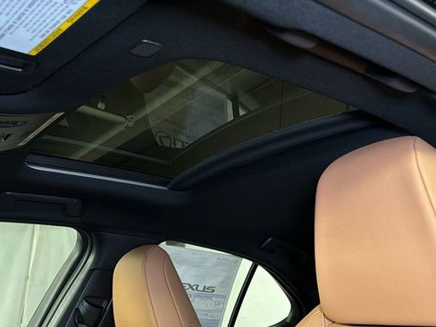 New 2026 Lexus UX 300h AWD image 6