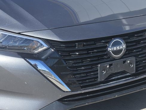 Used 2024 Nissan Sentra SV FWD image 3