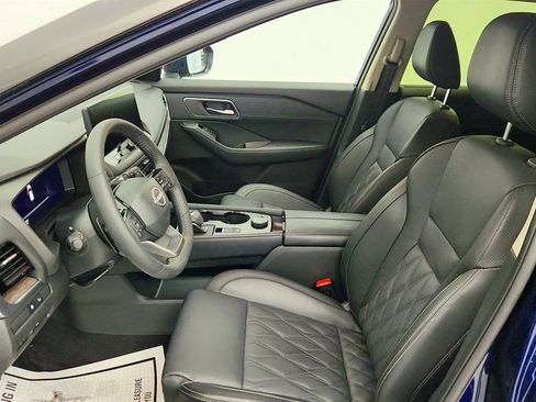 Used 2025 Nissan Rogue Platinum w/ Platinum Premium Package image 20