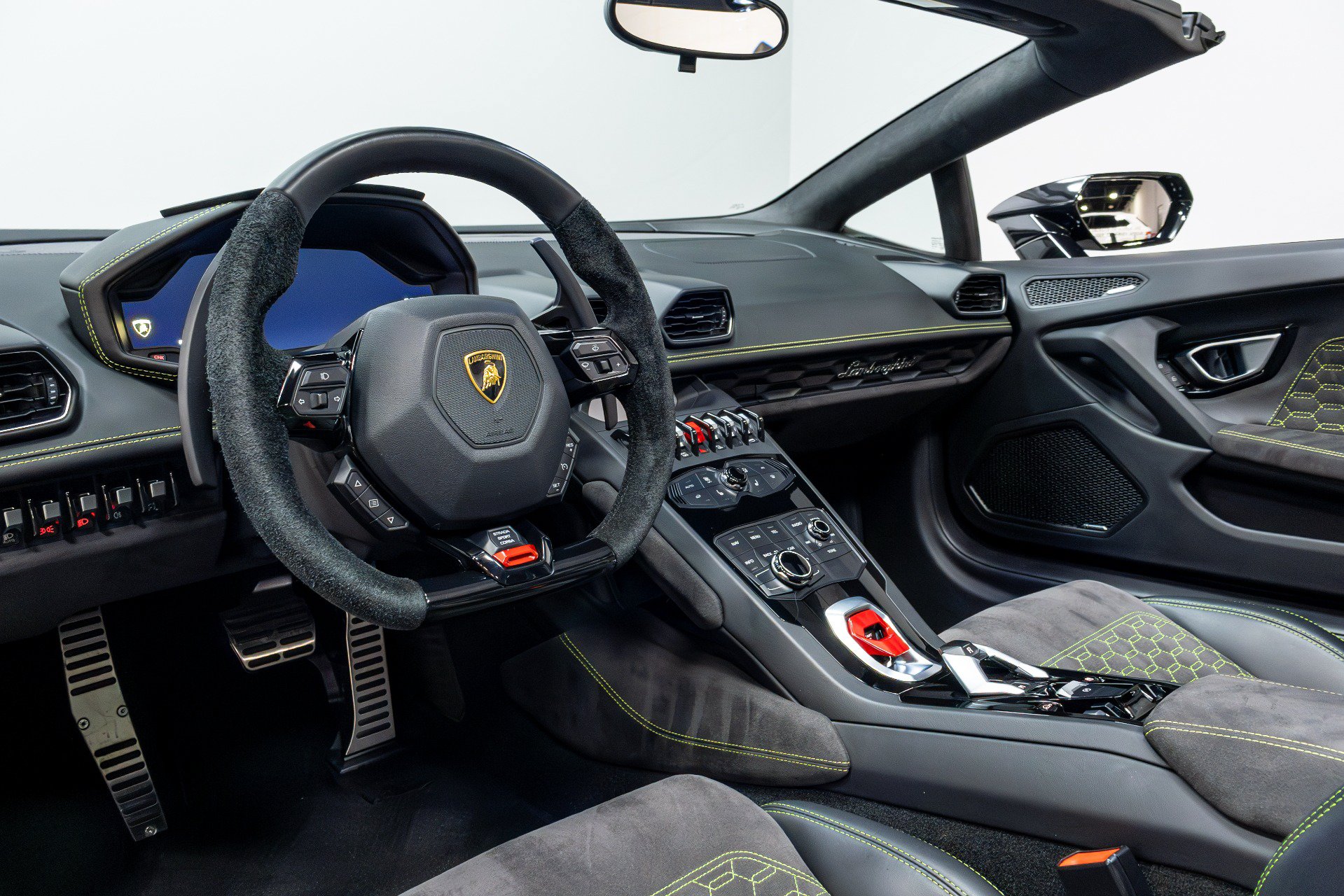 Used 2017 Lamborghini Huracan LP 610-4 AWD/4WD image 10