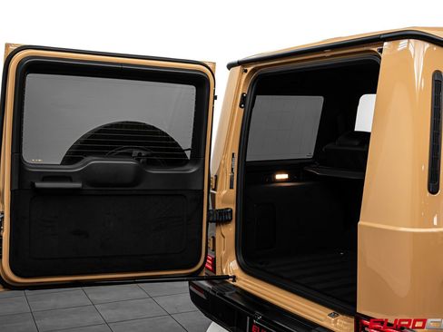 Used 2025 Mercedes-Benz G 550 image 18