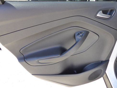 Used 2019 Ford Escape SEL FWD image 17
