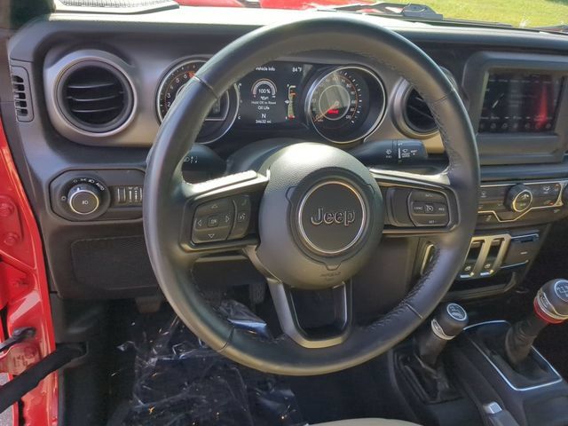 Used 2022 Jeep Wrangler Sport AWD/4WD image 29