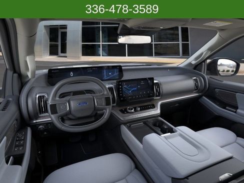 New 2026 Ford Expedition Max Platinum w/ Platinum Ultimate Package AWD/4WD image 9