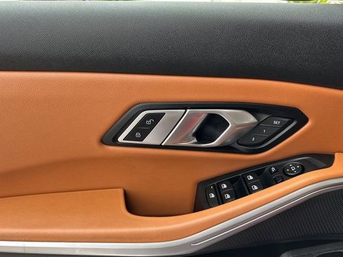 Used 2022 BMW 330i Sedan w/ Driving Assistance Package image 10