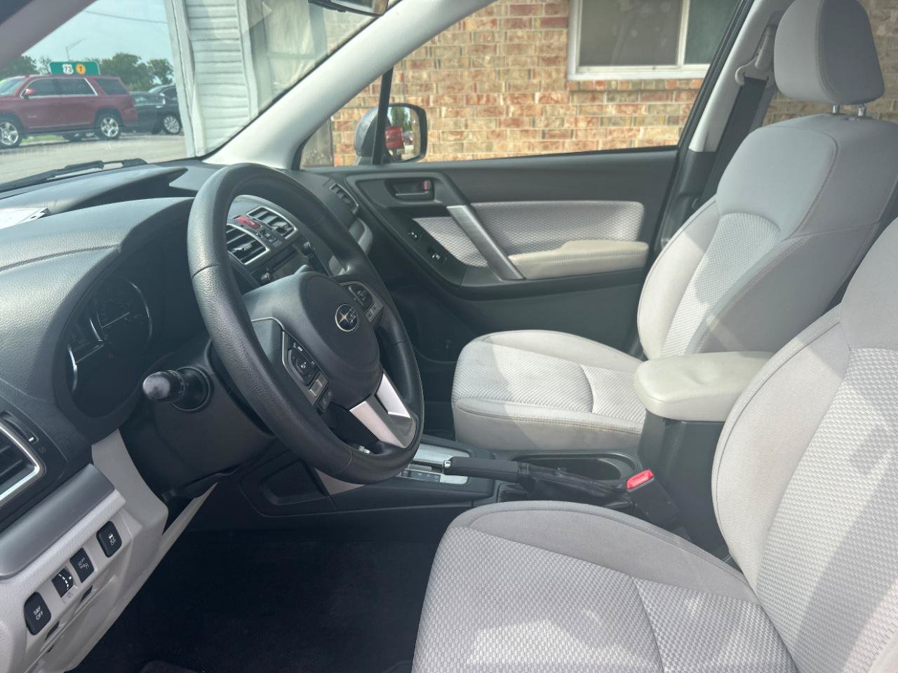 Used 2017 Subaru Forester 2.5i Premium AWD/4WD image 18