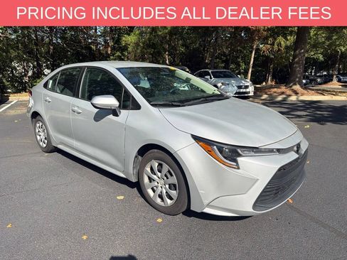 Used 2024 Toyota Corolla LE FWD image 1