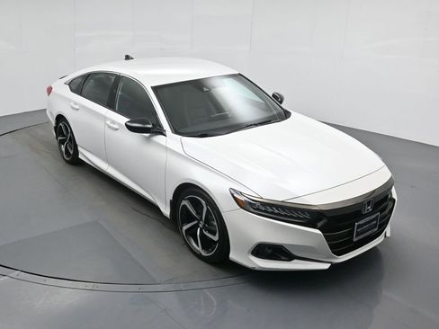 Used 2022 Honda Accord Sport image 35