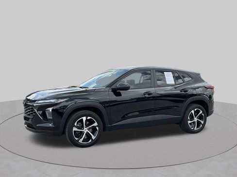 Used 2024 Chevrolet Trax RS FWD image 6