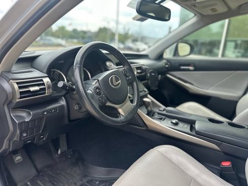 Used 2015 Lexus IS 350 AWD w/ Luxury Package image 9