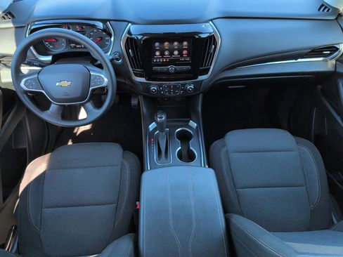 Used 2020 Chevrolet Traverse LS image 29