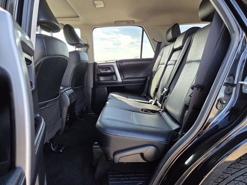 Used 2019 Toyota 4Runner SR5 Premium image 14