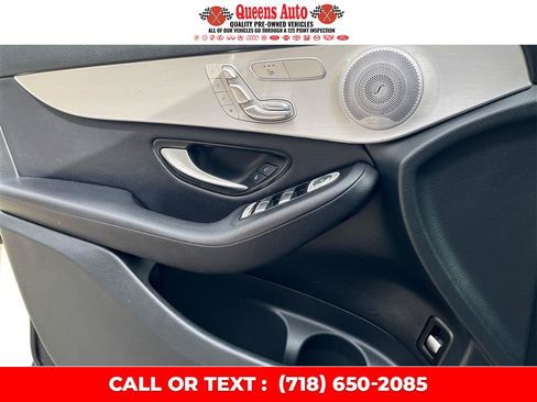 Used 2019 Mercedes-Benz GLC 300 4MATIC w/ Premium Package image 22