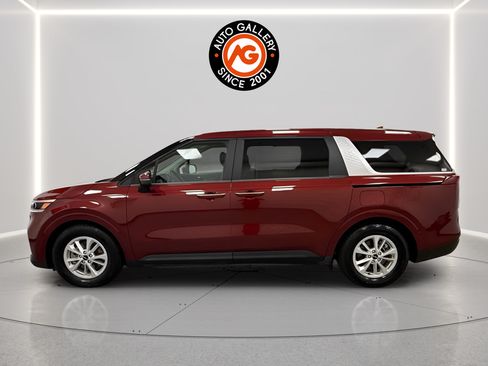 Used 2024 Kia Carnival LX FWD image 6