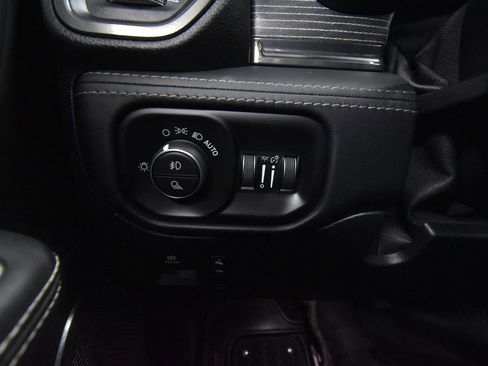Used 2020 RAM 1500 Limited AWD/4WD image 7