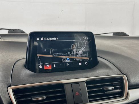Used 2018 MAZDA MAZDA3 Touring FWD image 22