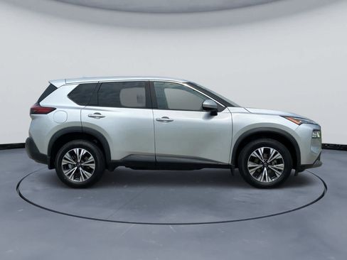 Used 2023 Nissan Rogue SV AWD/4WD image 9