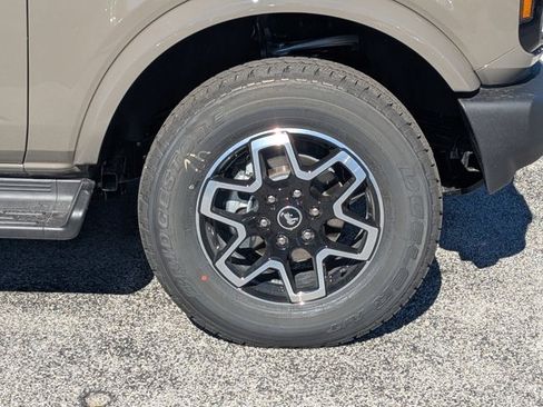 New 2025 Ford Bronco Outer Banks image 11