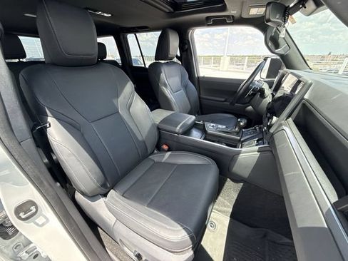 Used 2024 Lexus GX 550 w/ Accessory Package (31) AWD/4WD image 26