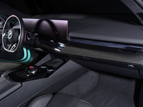 Used 2025 BMW M5 w/ Carbon Package image 19