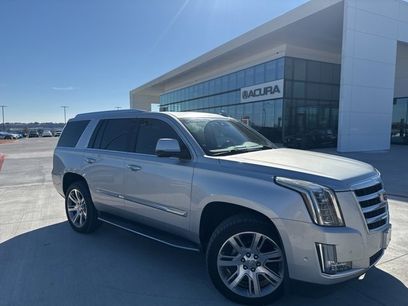 Used 2017 Cadillac Escalade Luxury