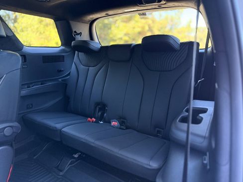 Used 2024 Hyundai Palisade Calligraphy image 28
