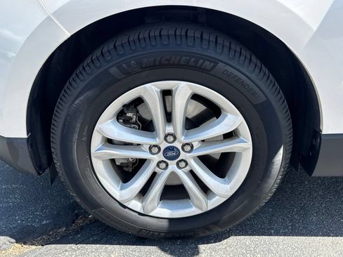 Used 2019 Ford Edge SEL w/ Equipment Group 201A AWD/4WD image 12