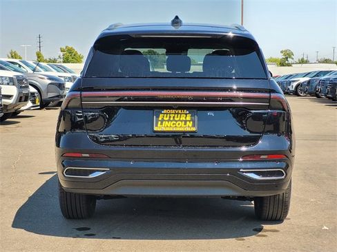 New 2026 Lincoln Nautilus Reserve image 5