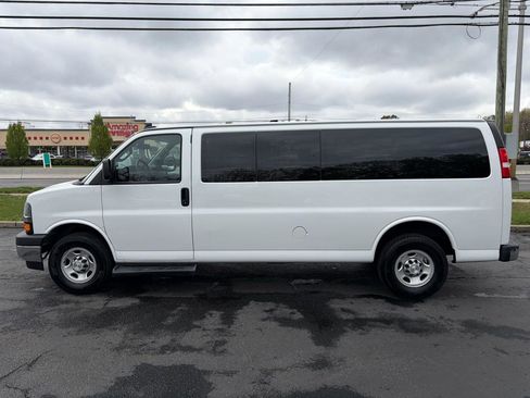Used 2023 Chevrolet Express 3500 LT w/ LT Preferred Equipment Group RWD image 10