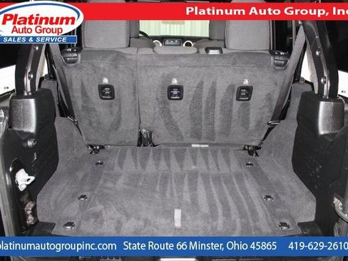 Used 2019 Jeep Wrangler Unlimited Sahara w/ Safety Group image 31